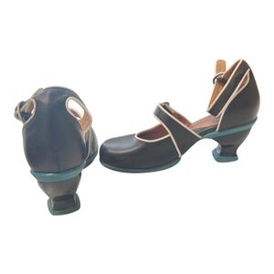 John Fluevog Kitschy Kitschy Boom Joy Black Mary Jane Strap  7.5